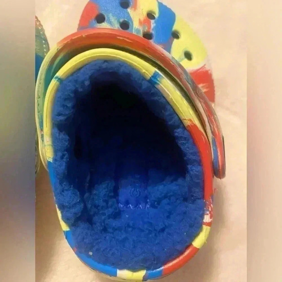 Crocs classic lined marbled toddler clogs colors are blue red yellow white 4C - Picture 7 of 9